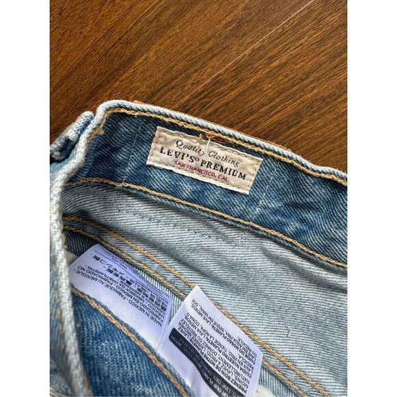 Levi’s 24 501 High Rise Short in Fault Line - Picture 6 of 8